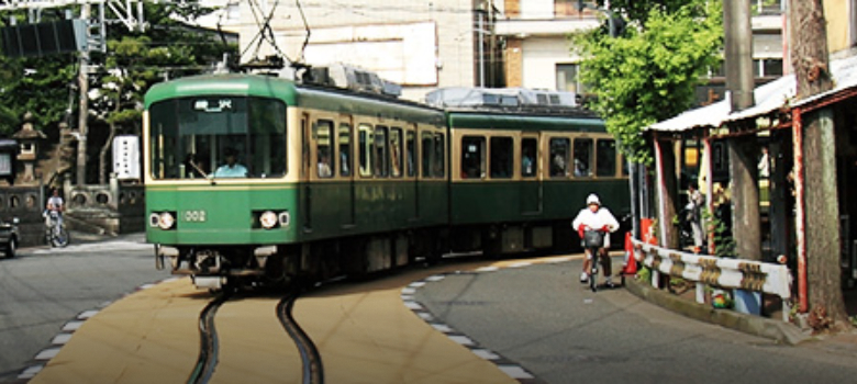 นั่งรถไฟสายโลคอล! เส้นทางสามเหลี่ยมทองคำที่ห้ามพลาด!